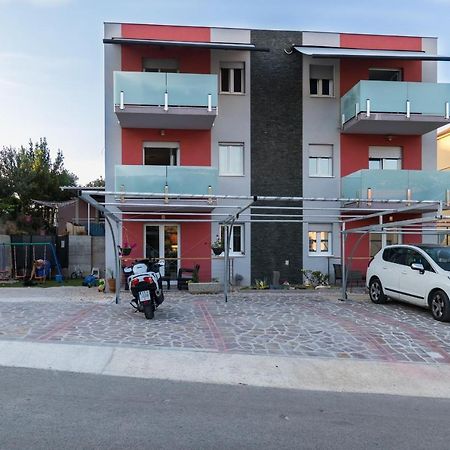 Apartments And Rooms With Parking Space Grebastica, Sibenik - 17831 Dış mekan fotoğraf